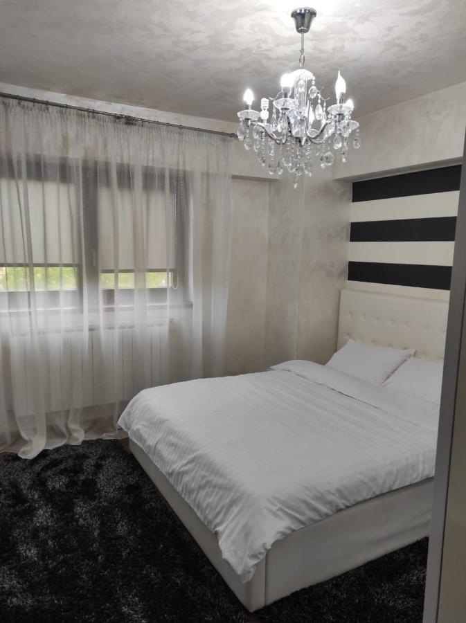 Apartament Lux Ultracentral Крайова Екстериор снимка