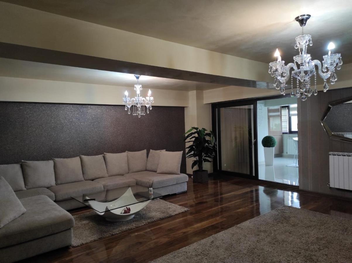 Apartament Lux Ultracentral Крайова Екстериор снимка