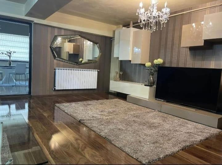 Apartament Lux Ultracentral Крайова Екстериор снимка