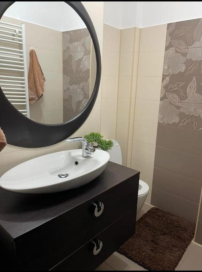 Apartament Lux Ultracentral Крайова Екстериор снимка