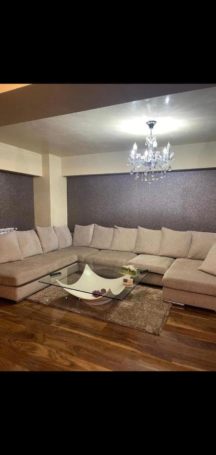 Apartament Lux Ultracentral Крайова Екстериор снимка